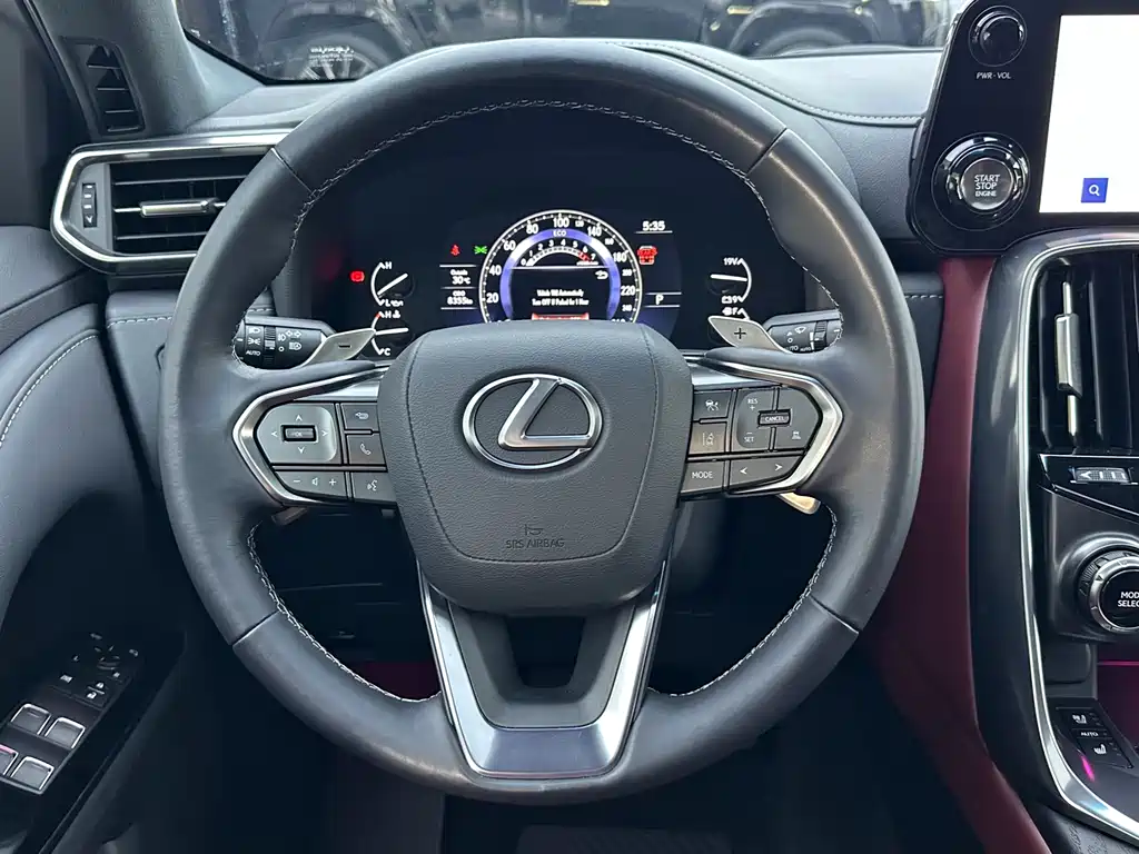 Lexus LX — фото 6