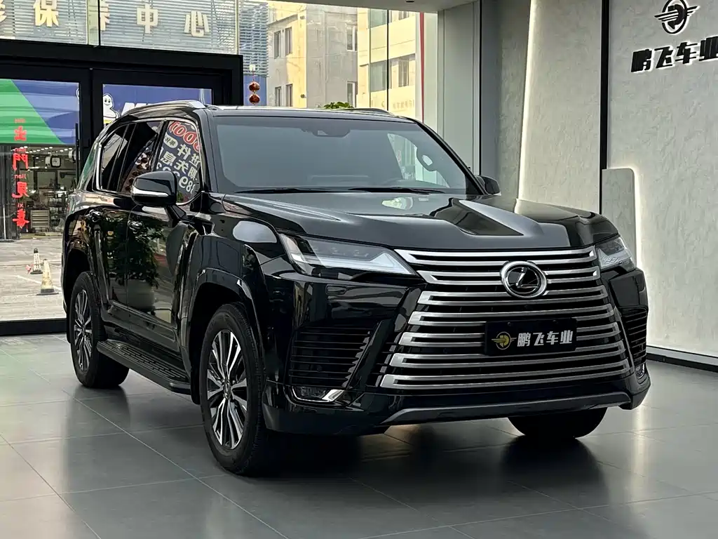 Lexus LX — фото 8