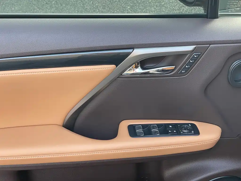 Lexus RX — фото 16