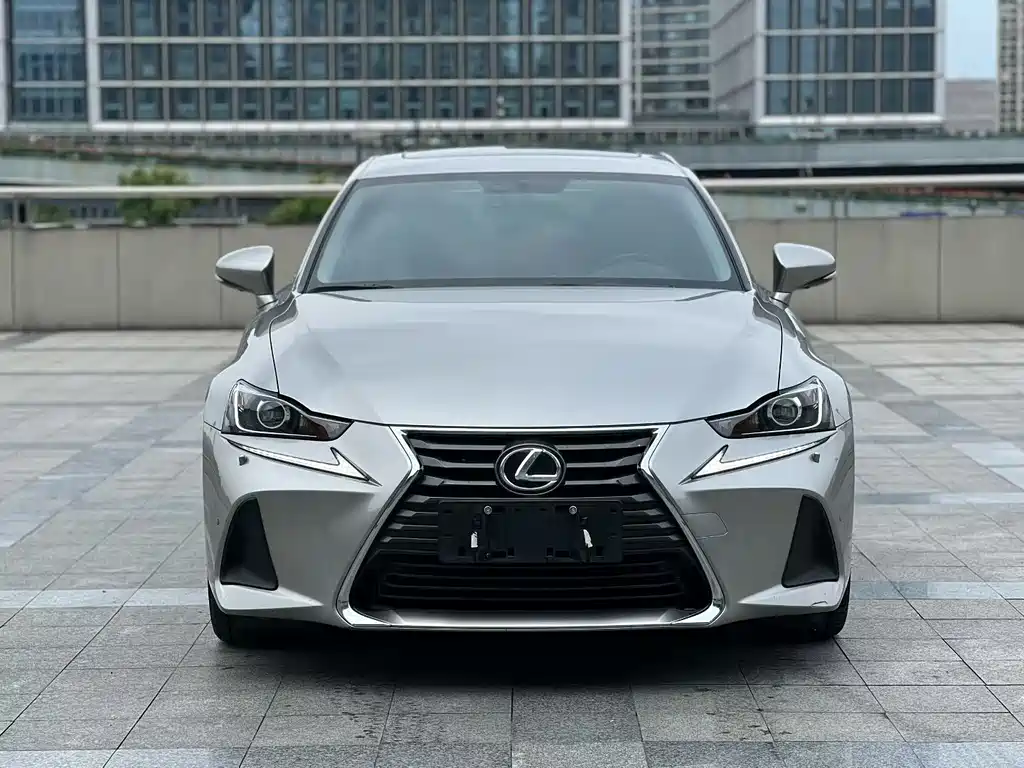 Lexus IS — фото 2