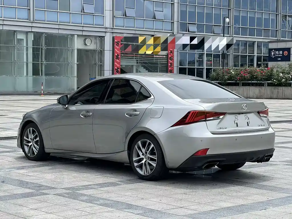 Lexus IS — фото 4