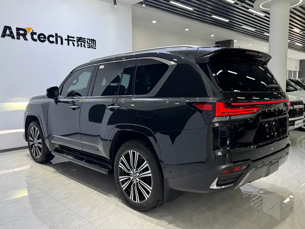 Lexus LX — фото 5