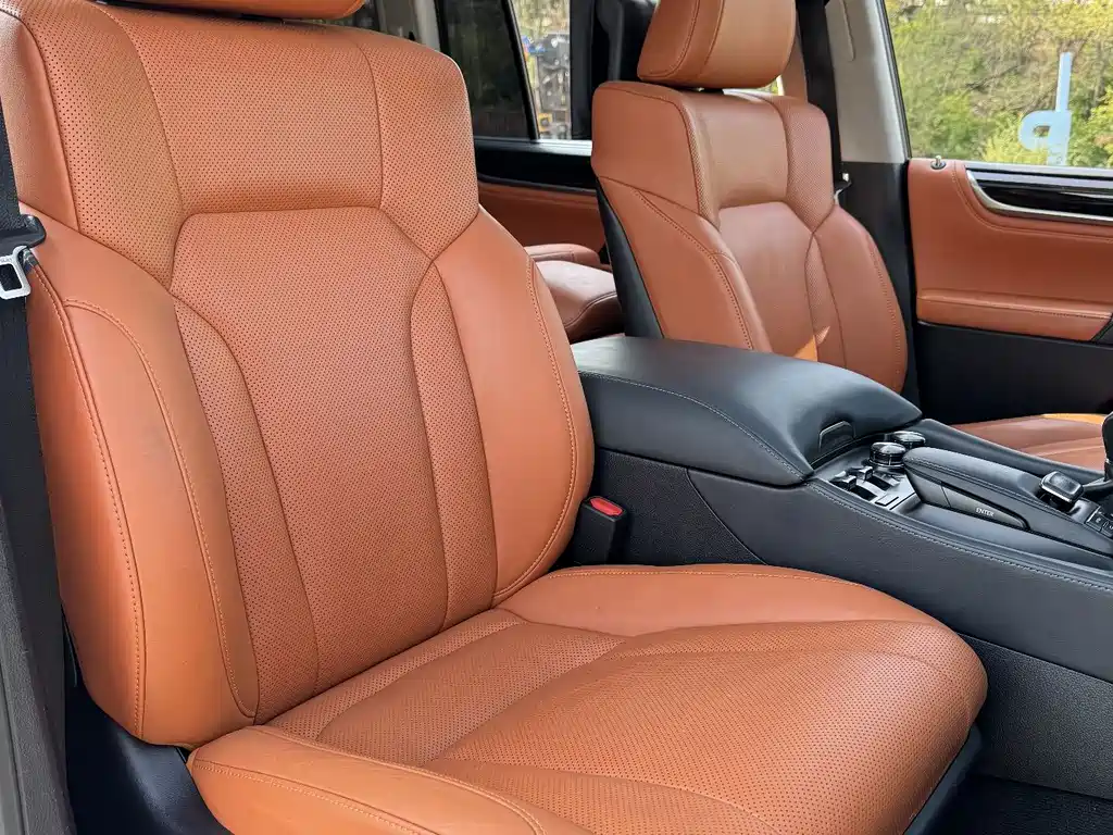 Lexus LX — фото 19