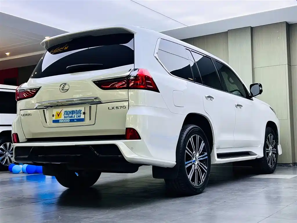 Lexus LX — фото 4