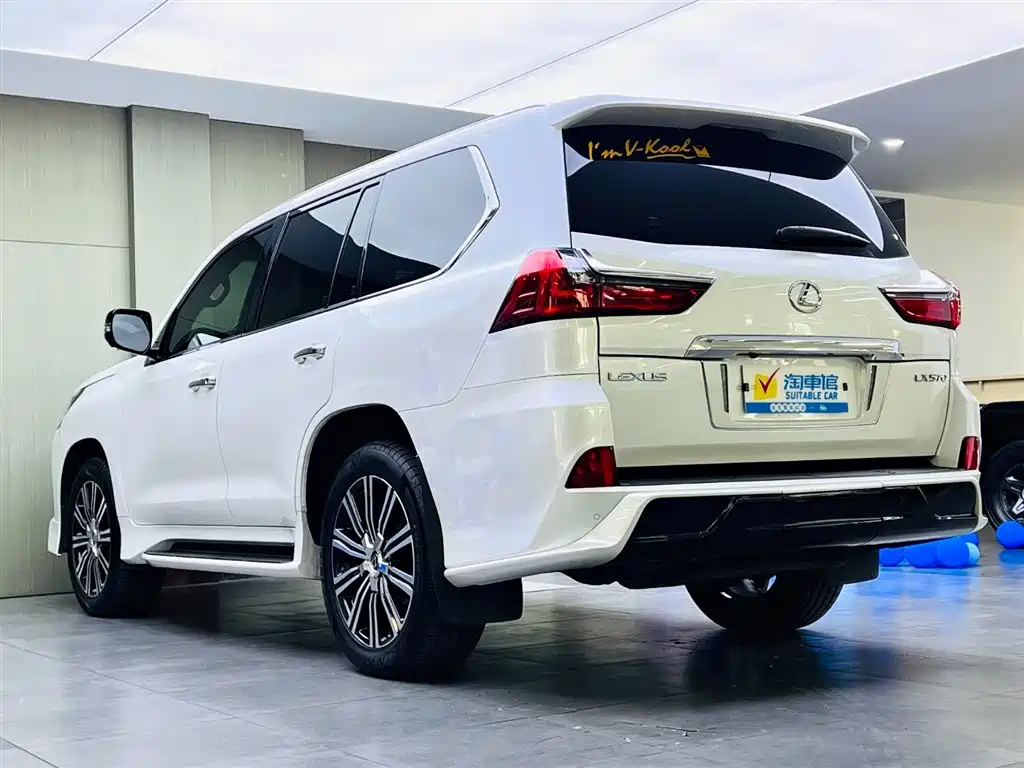 Lexus LX — фото 6
