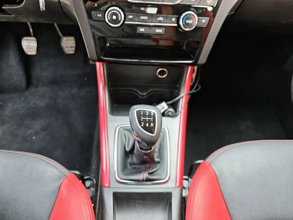 BAIC Senova X25 — фото 14