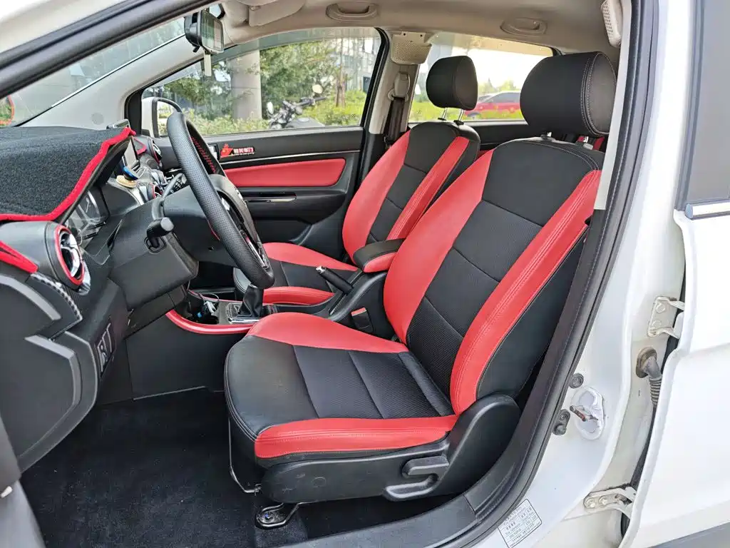 BAIC Senova X25 — фото 15