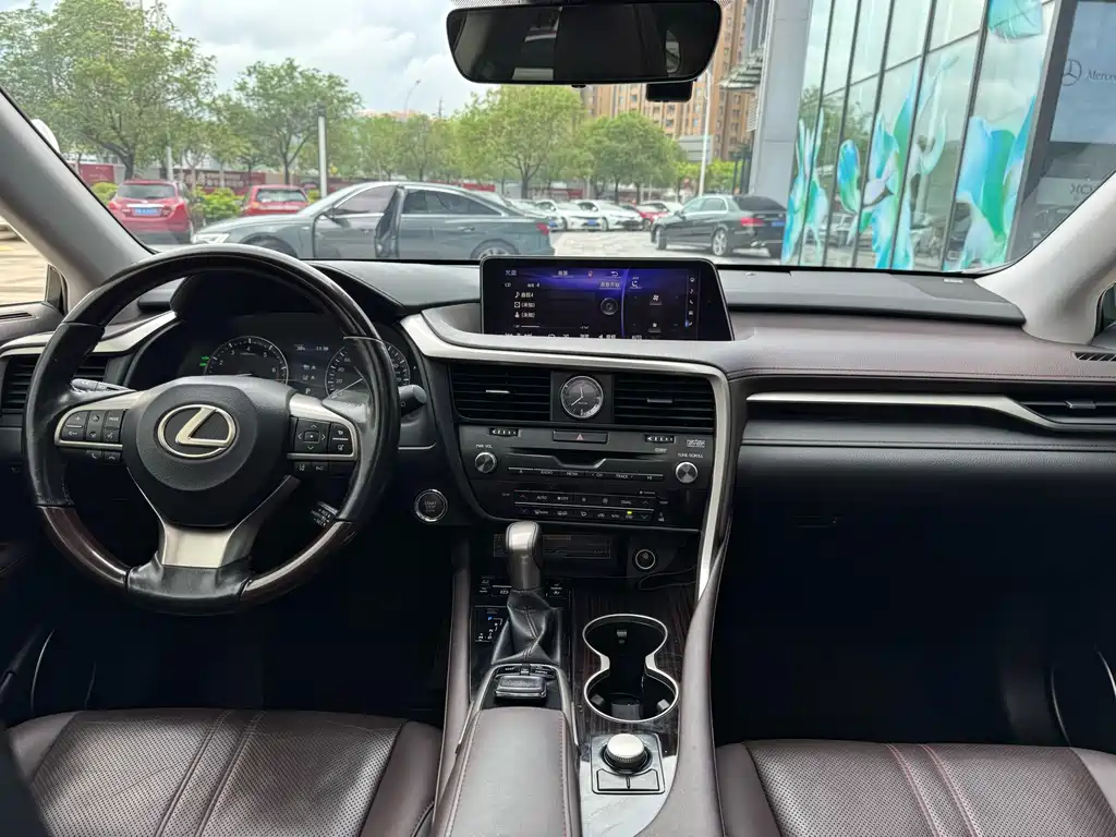 Lexus RX — фото 11