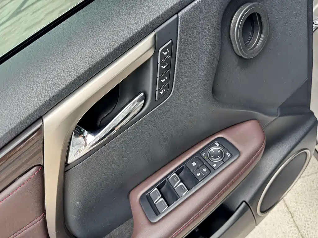 Lexus RX — фото 15