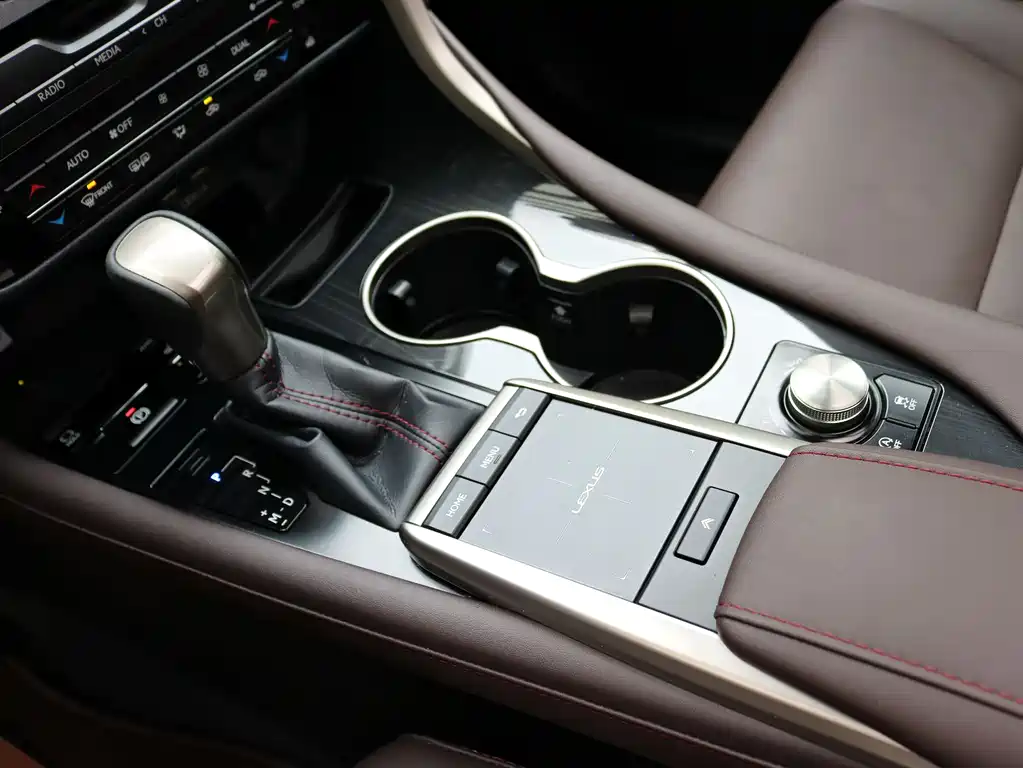 Lexus RX — фото 13