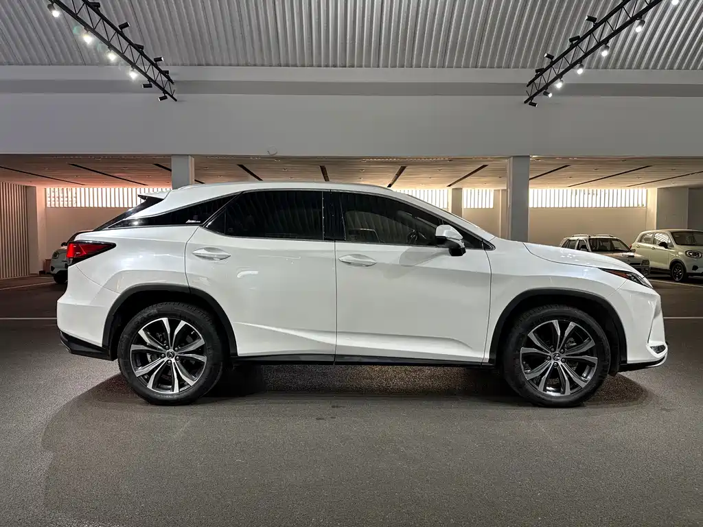 Lexus RX — фото 5