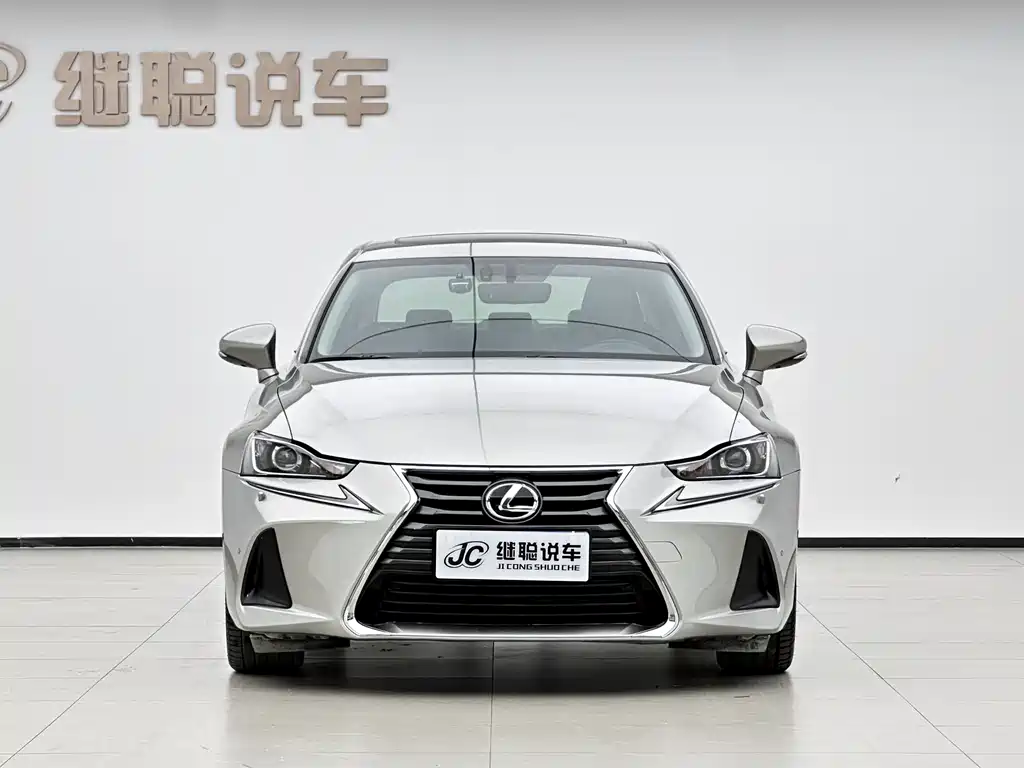 Lexus IS — фото 2