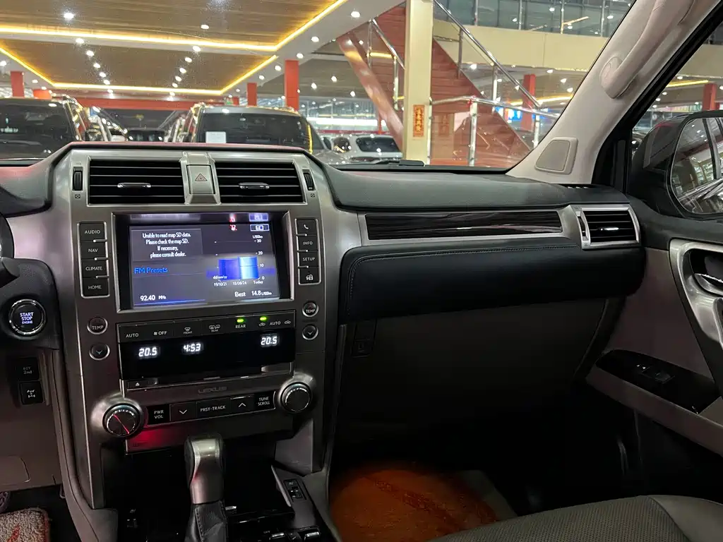 Lexus GX — фото 13