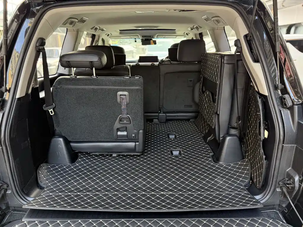 Lexus LX — фото 24