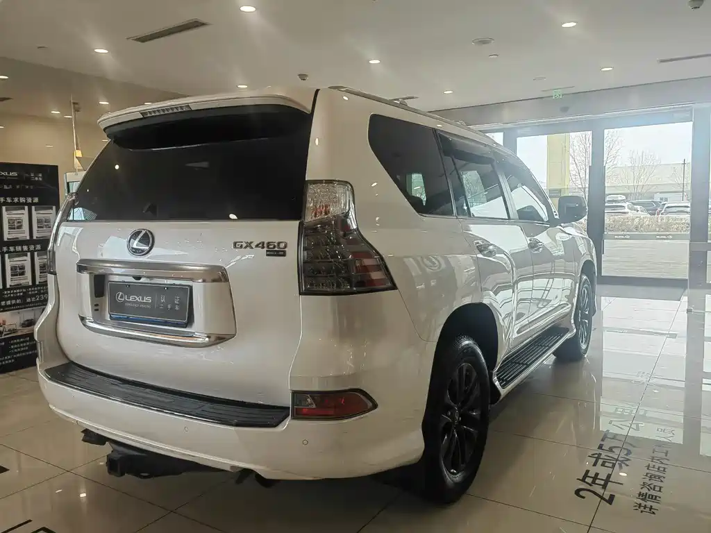 Lexus GX — фото 14