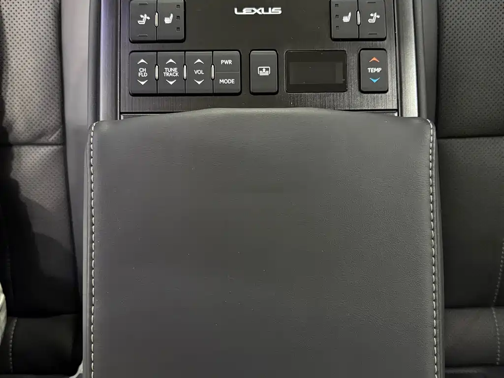 Lexus ES — фото 9