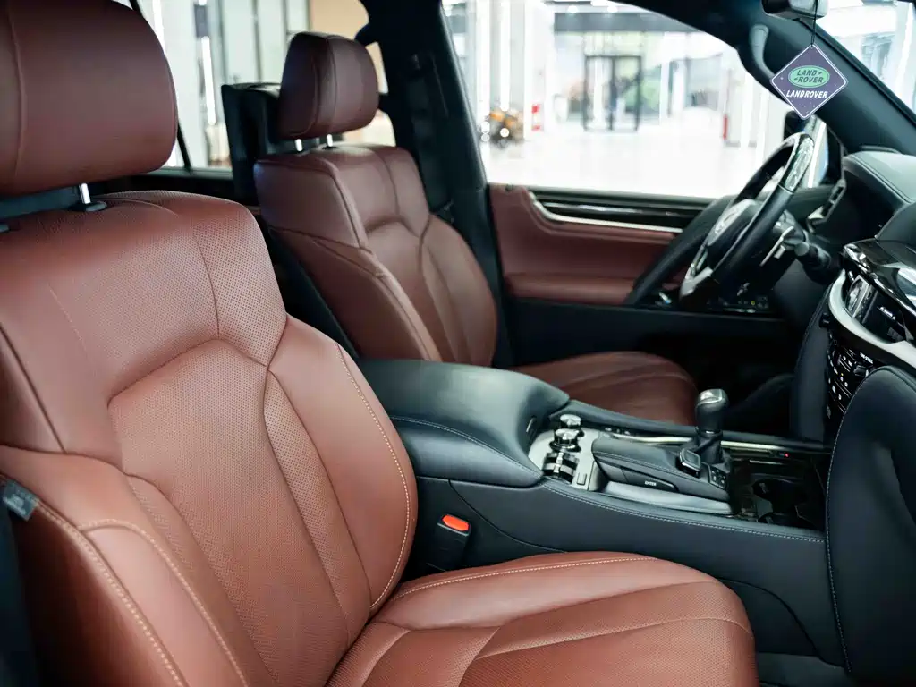 Lexus LX — фото 14