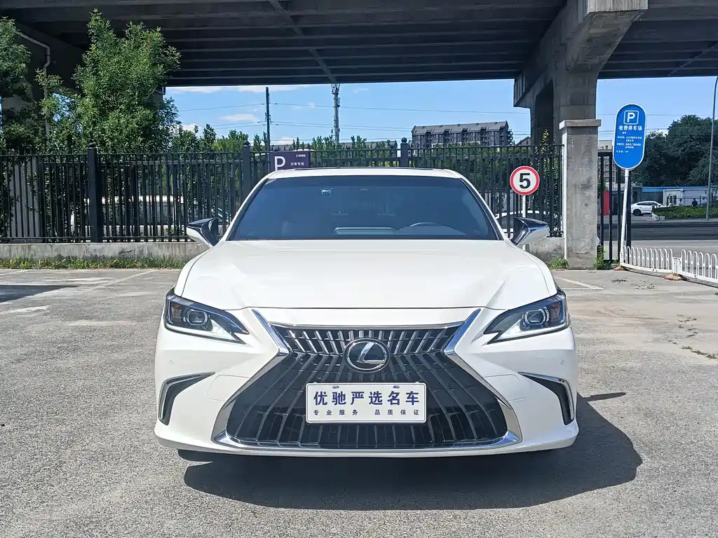 Lexus ES — фото 2