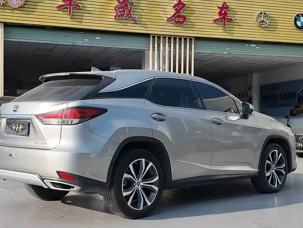 Lexus RX — фото 6
