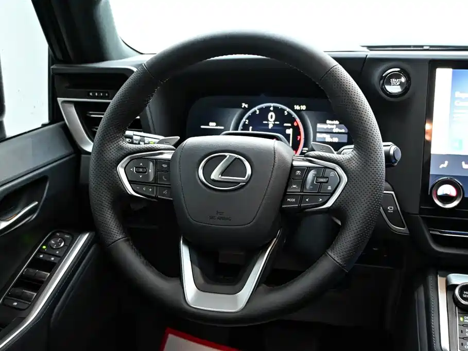 Lexus GX — фото 15