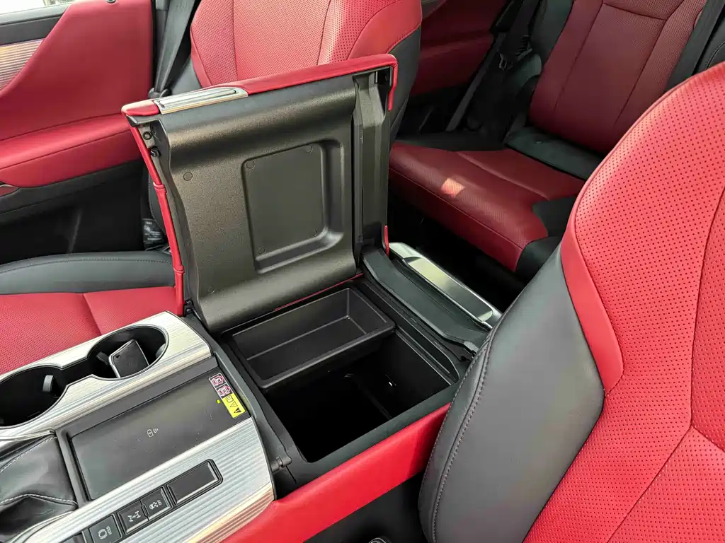 Lexus LX — фото 13