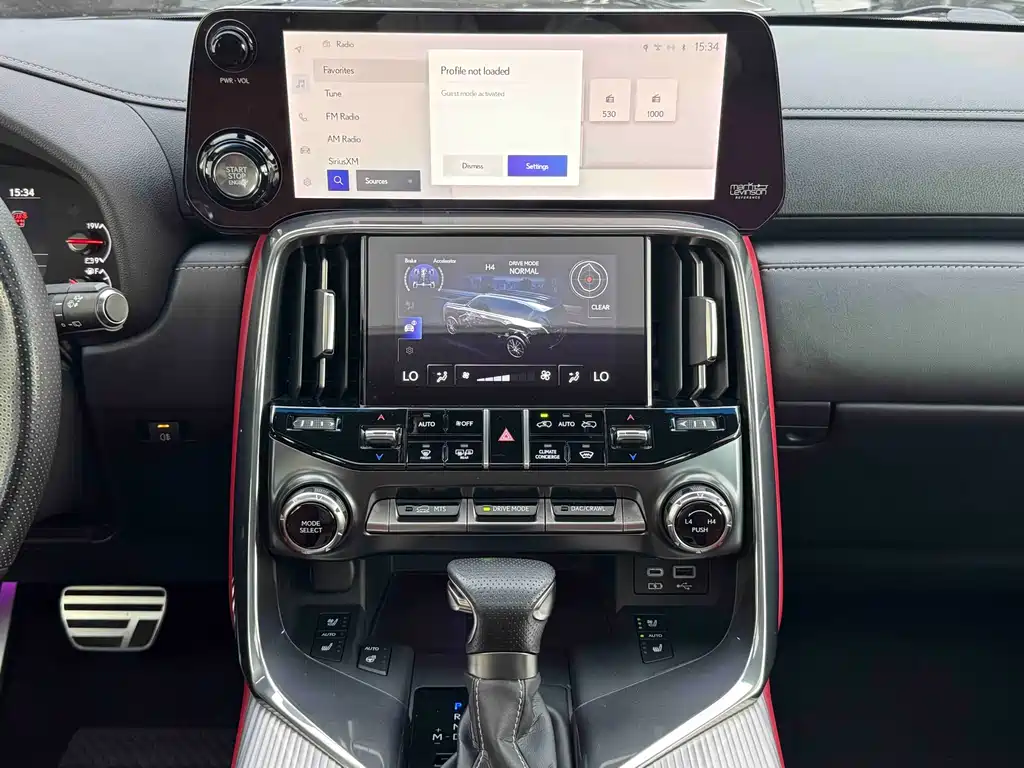 Lexus LX — фото 8