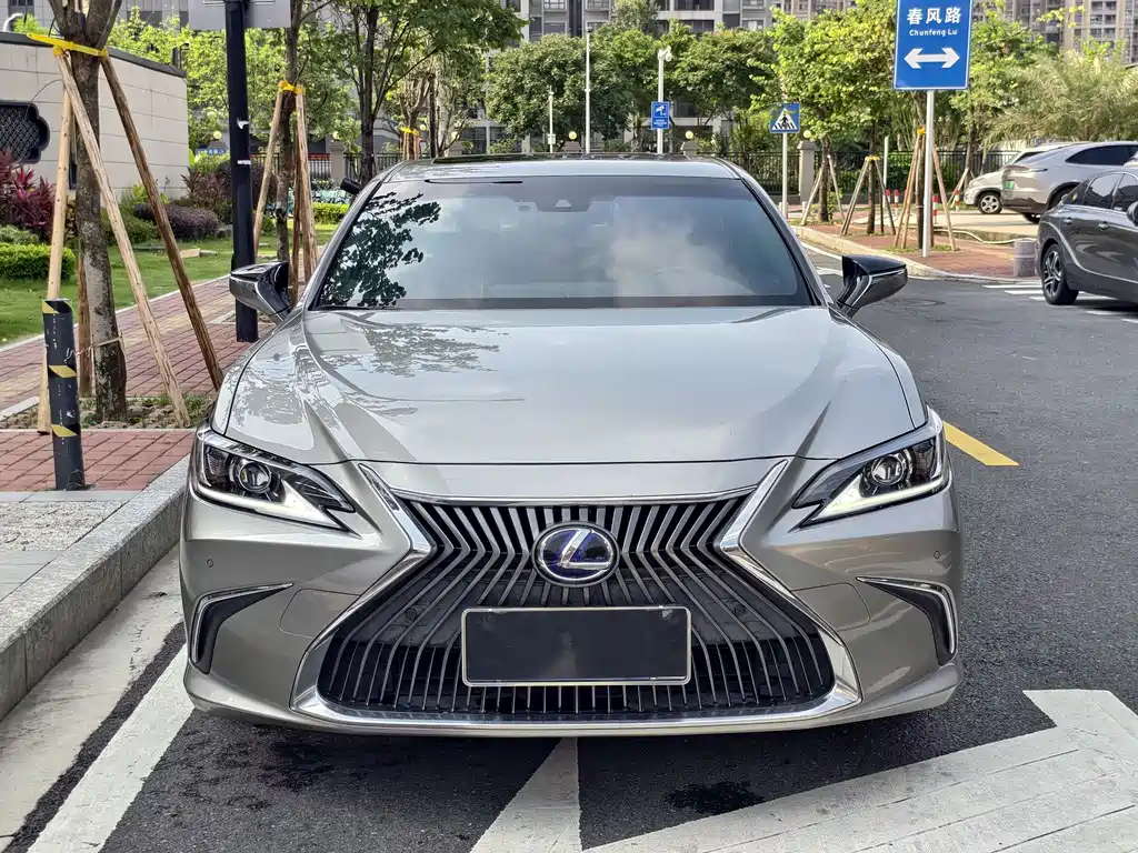 Lexus ES — фото 2