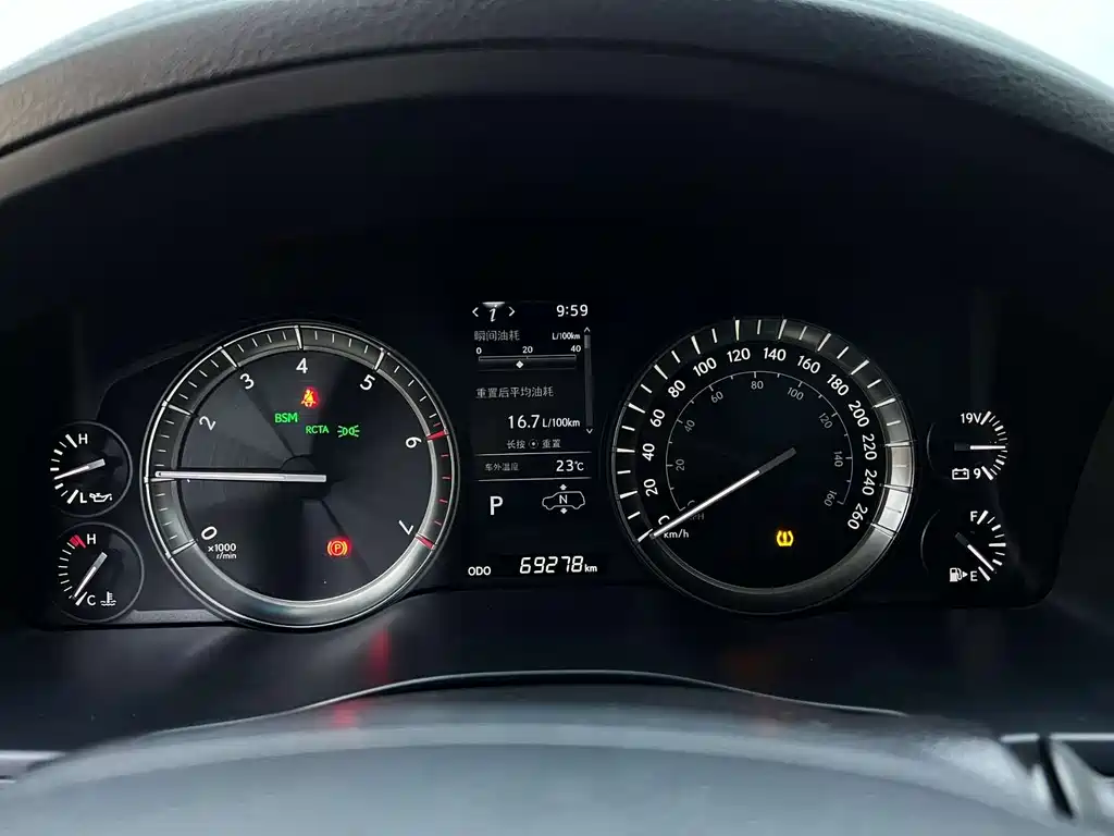 Lexus LX — фото 3