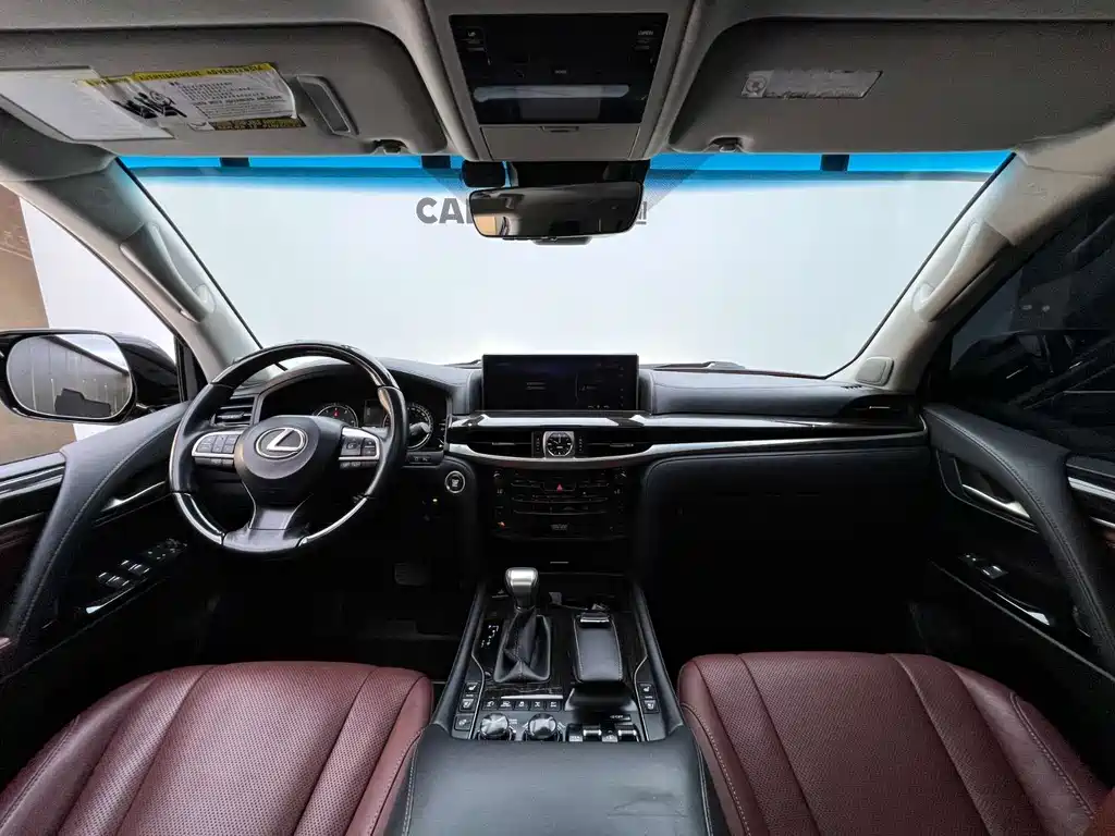 Lexus LX — фото 9