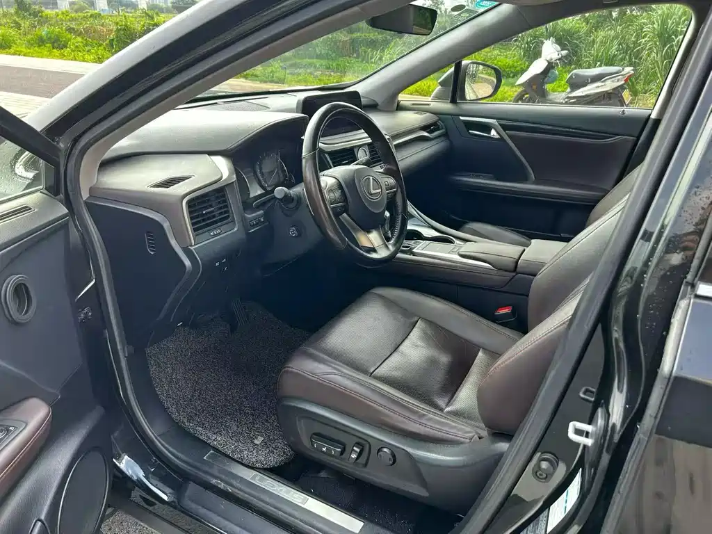 Lexus RX — фото 4