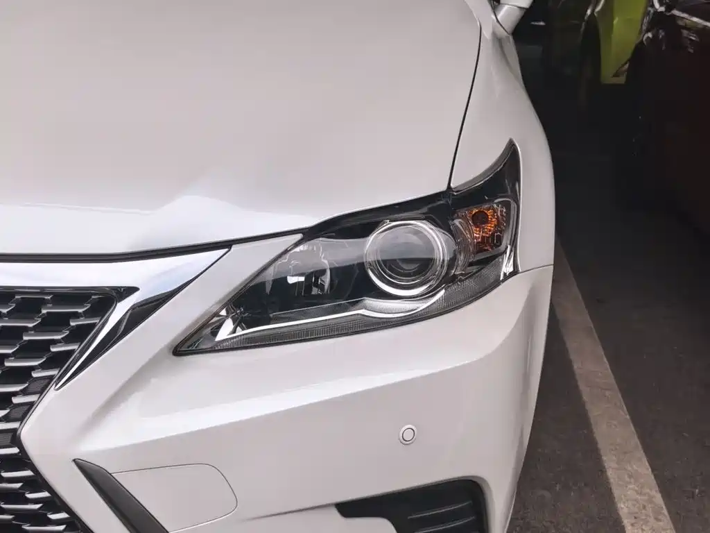Lexus CT — фото 14