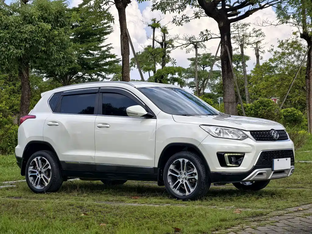 BAIC Senova X35 — фото 3