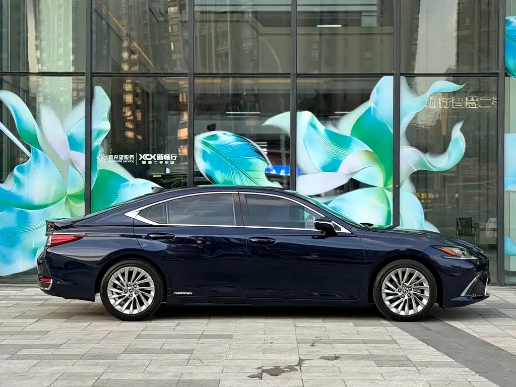 Lexus ES — фото 7
