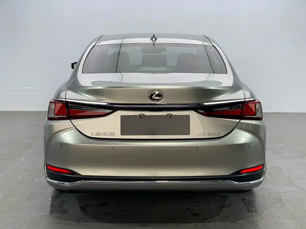 Lexus ES — фото 6