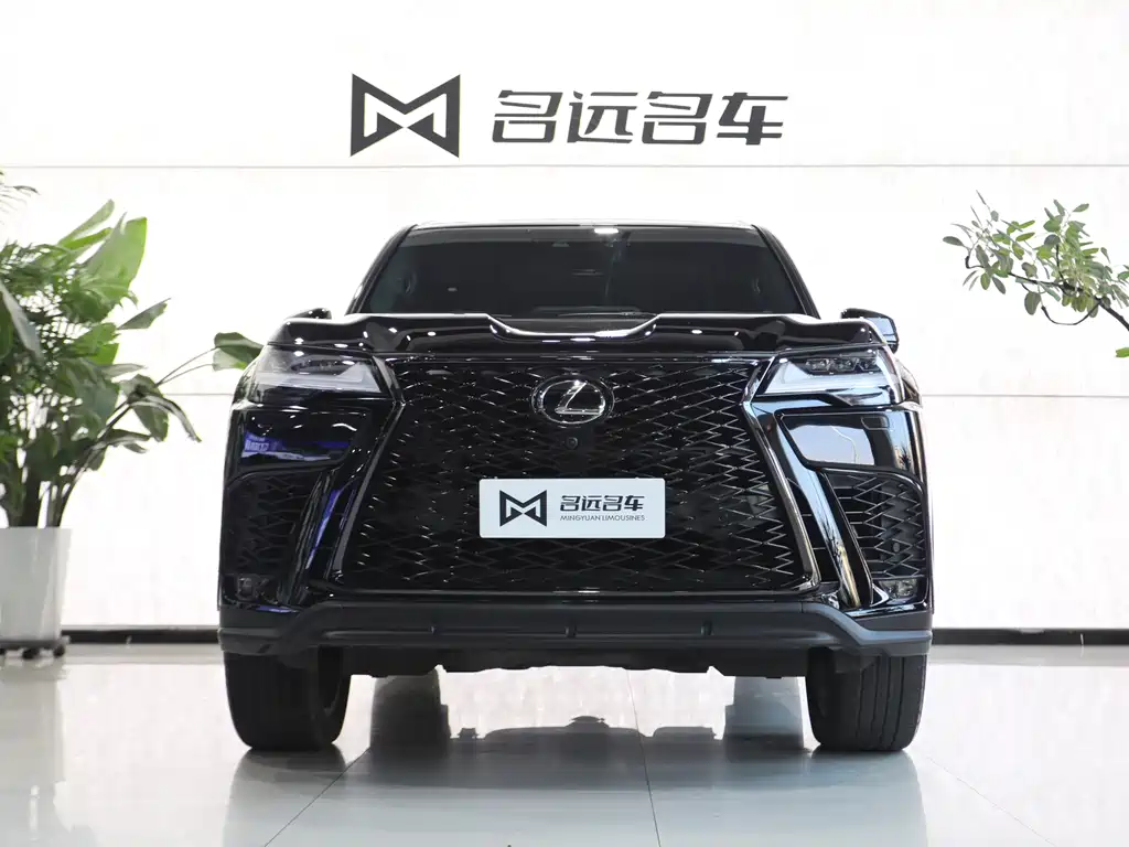 Lexus LX — фото 2