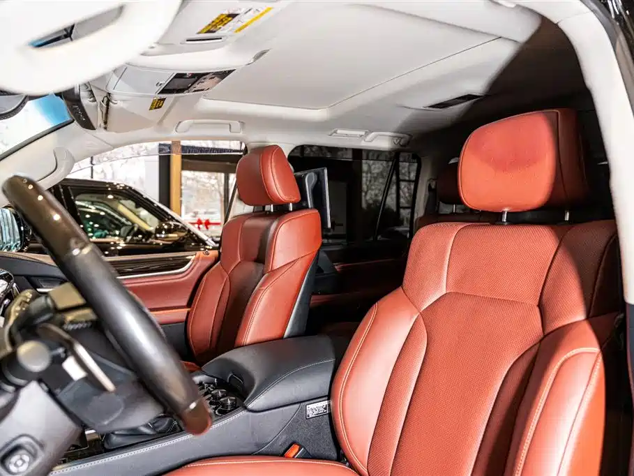 Lexus LX — фото 9