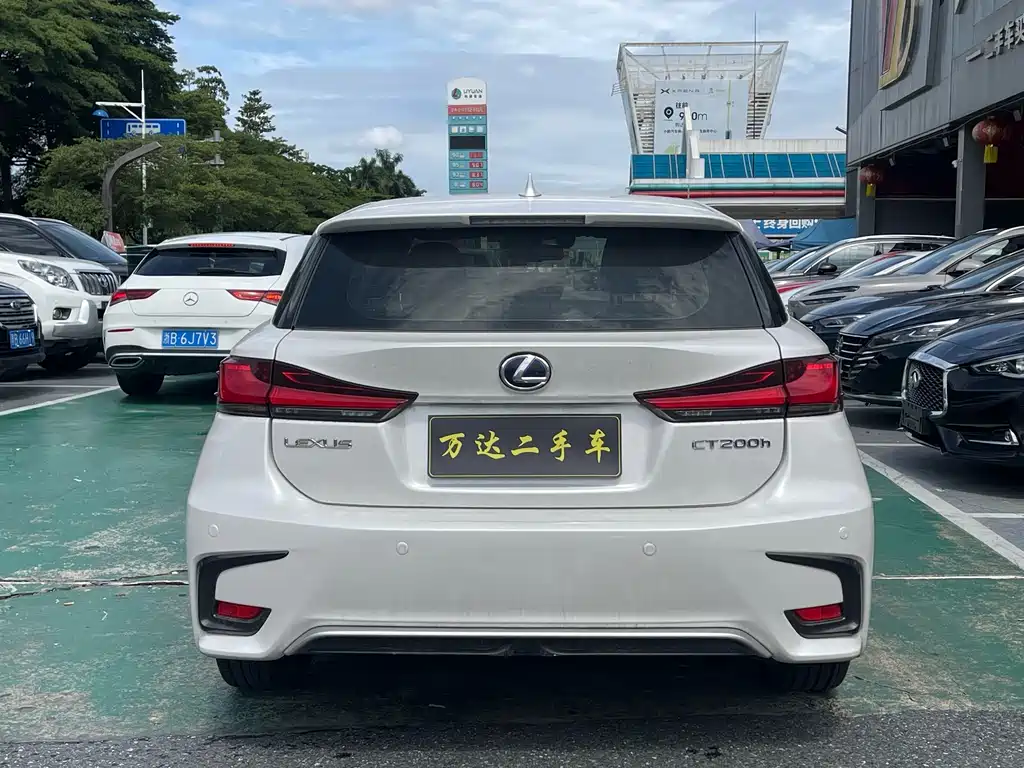 Lexus CT — фото 4