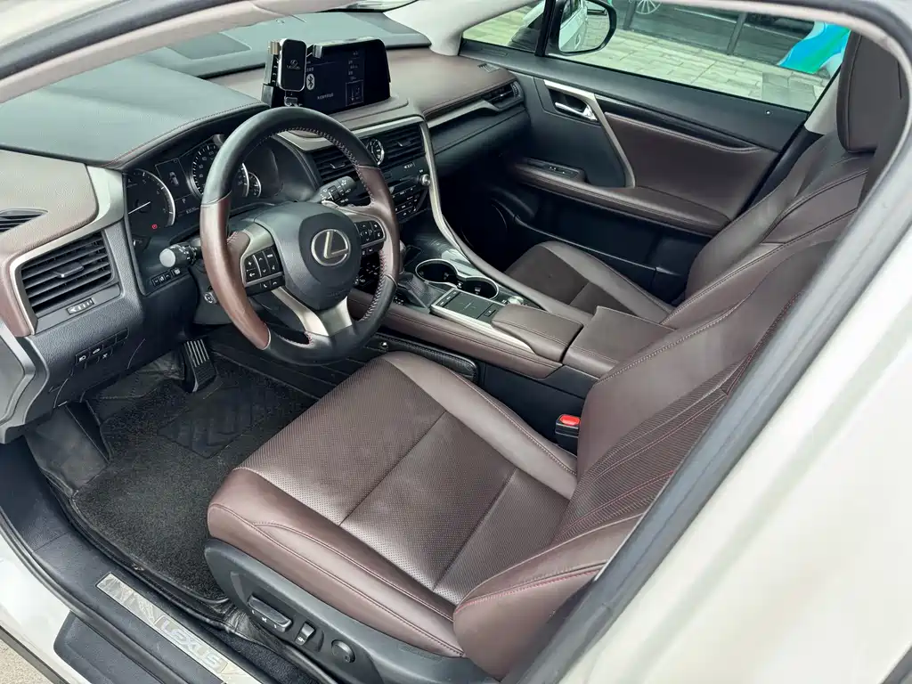 Lexus RX — фото 10