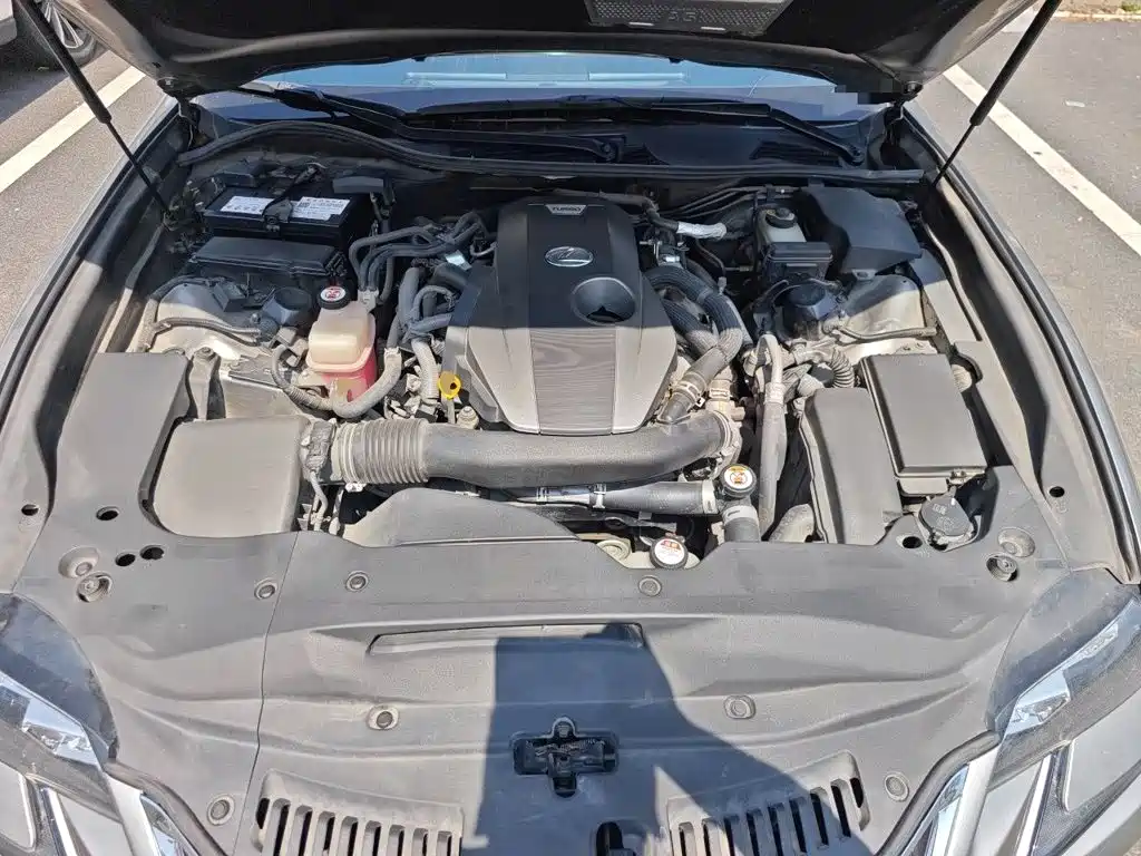 Lexus GS — фото 11
