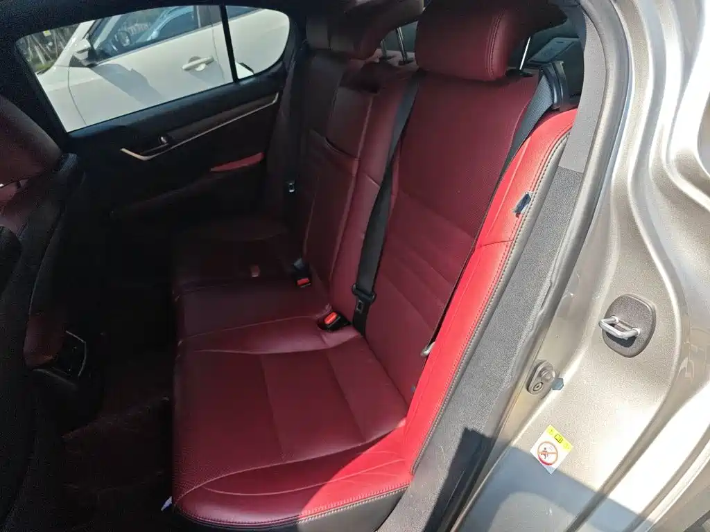 Lexus GS — фото 15