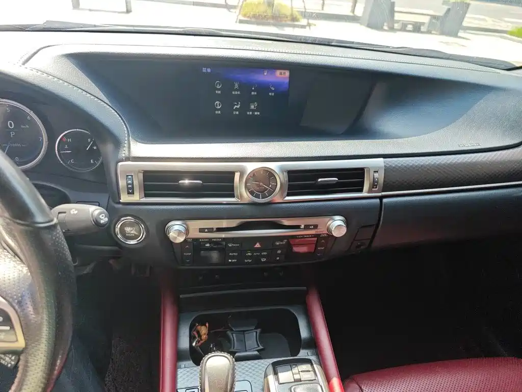 Lexus GS — фото 6