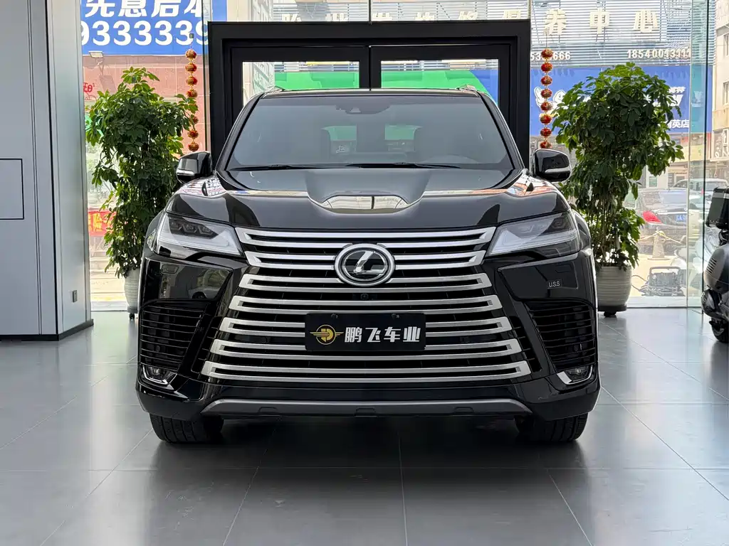 Lexus LX — фото 2