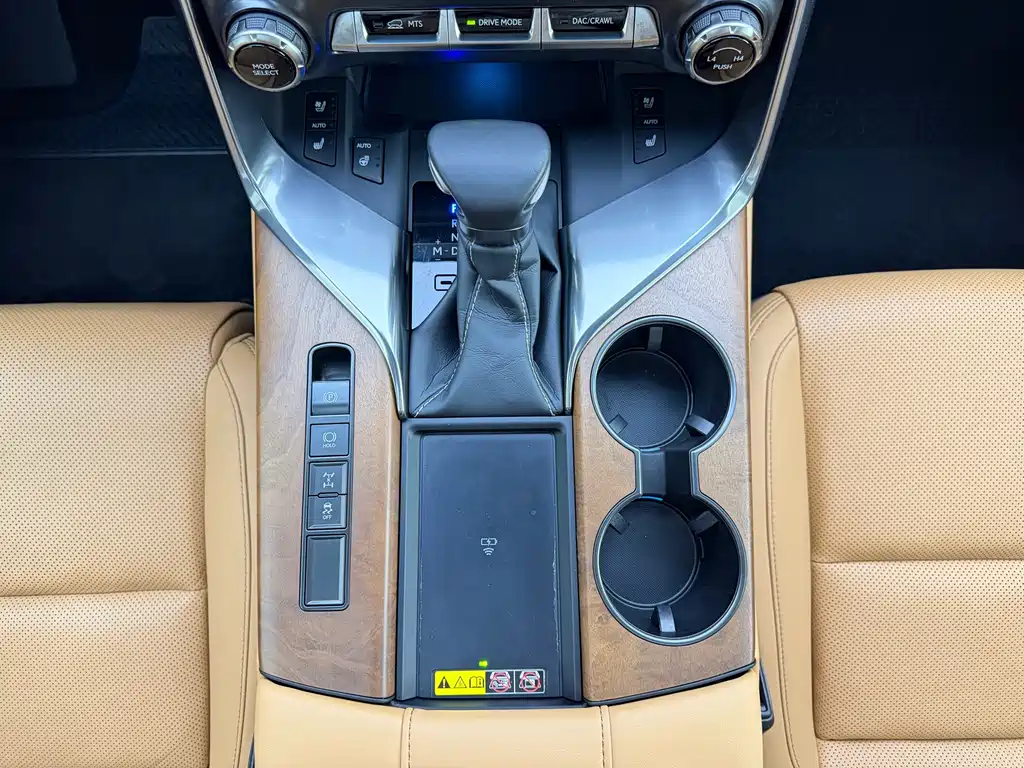 Lexus LX — фото 19