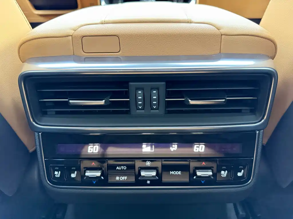 Lexus LX — фото 20