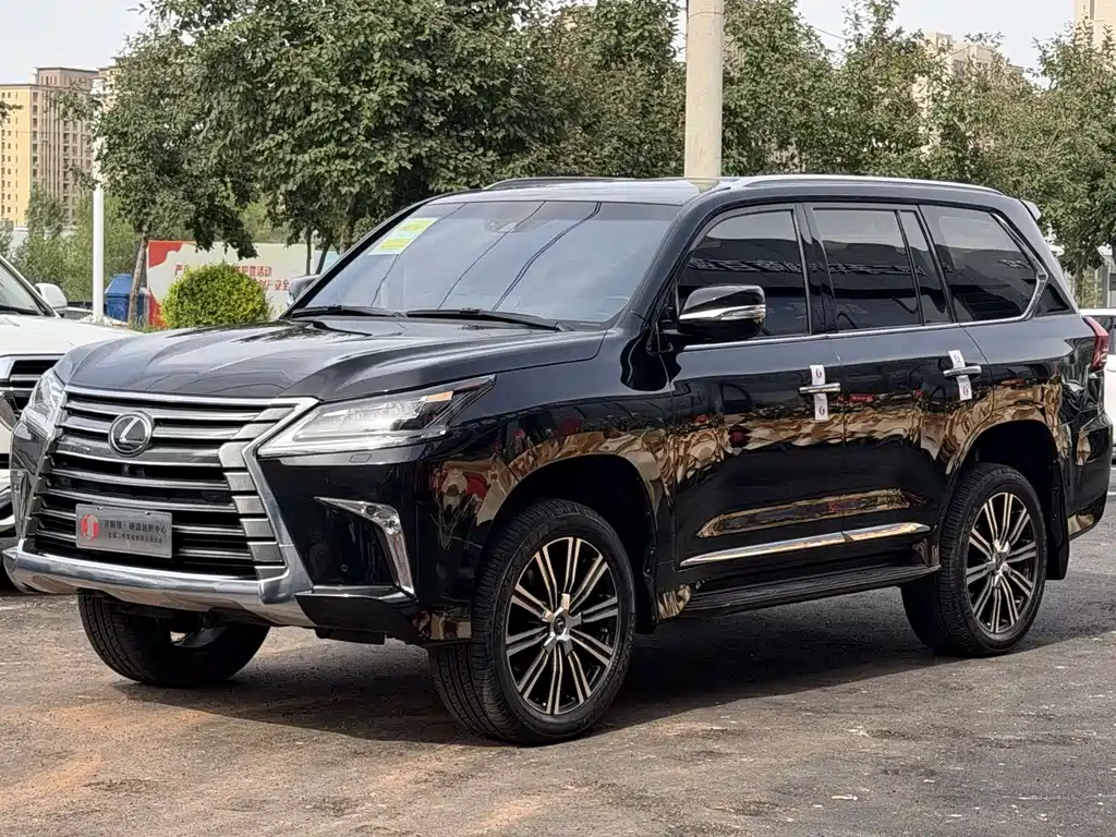 Lexus LX — фото 3