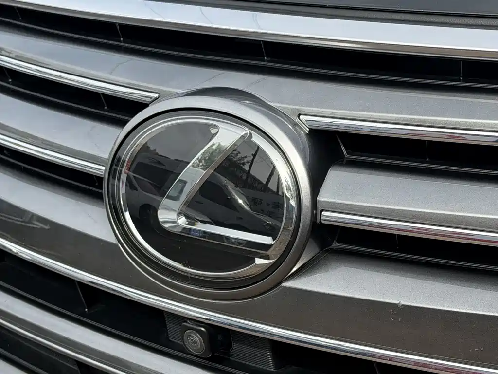 Lexus LX — фото 4