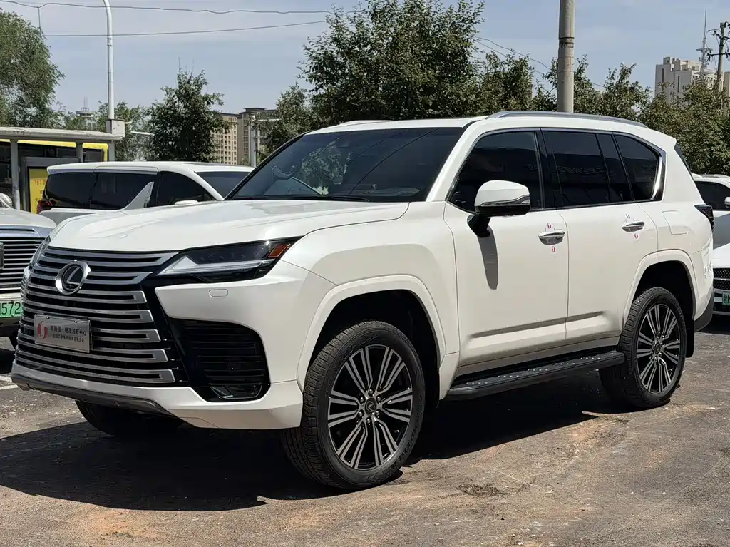 Lexus LX — фото 2