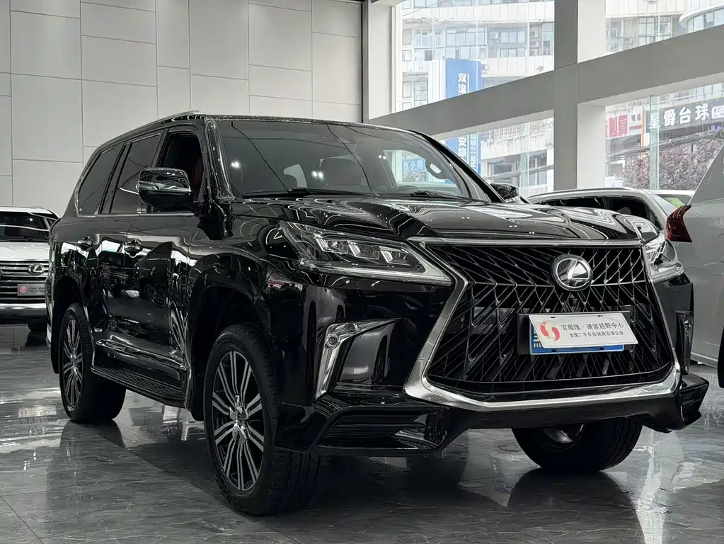 Lexus LX — фото 3