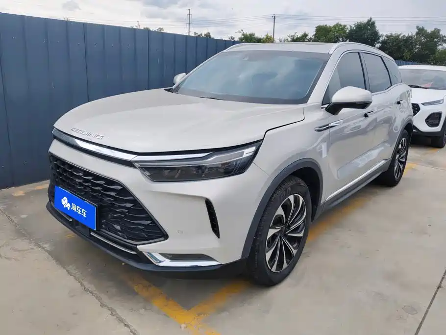 BAIC X7