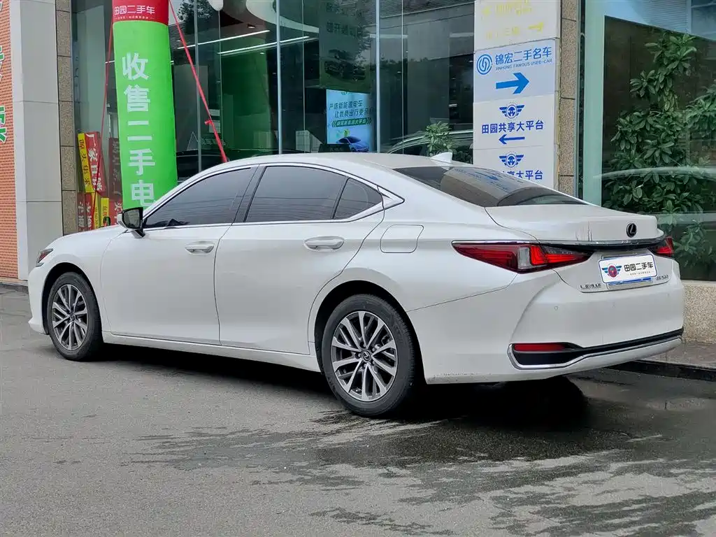Lexus ES — фото 4